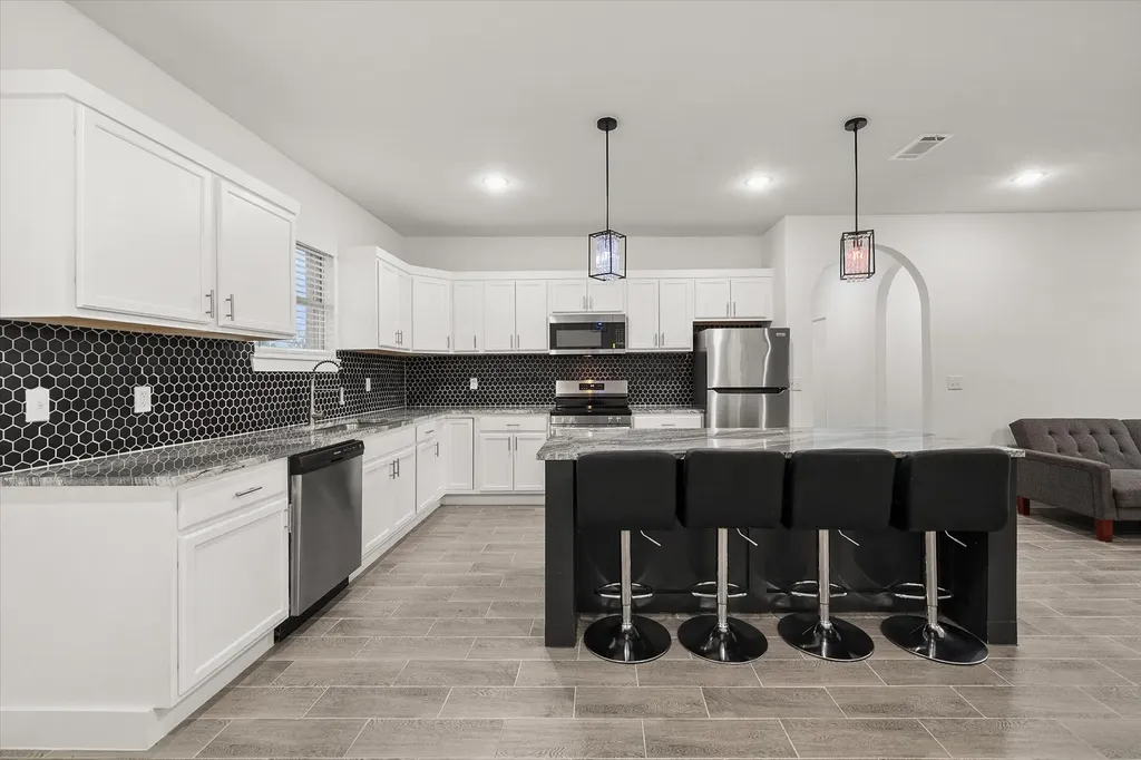6771 NW County Road 1146 Barry TX 75102