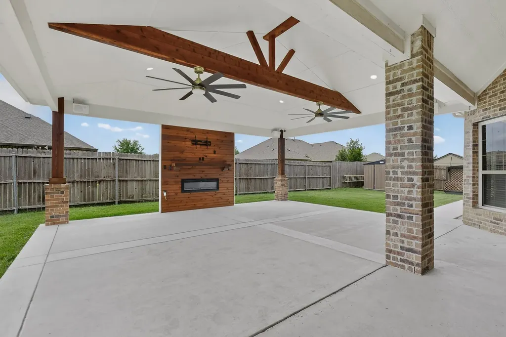 817 Mallard Drive Forney TX 75126