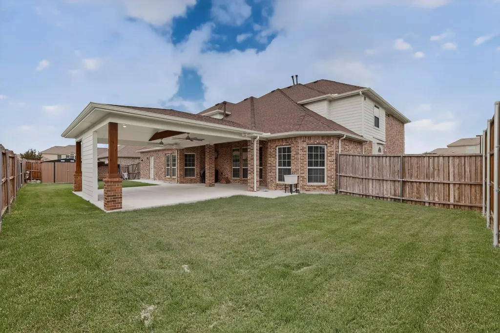 817 Mallard Drive Forney TX 75126