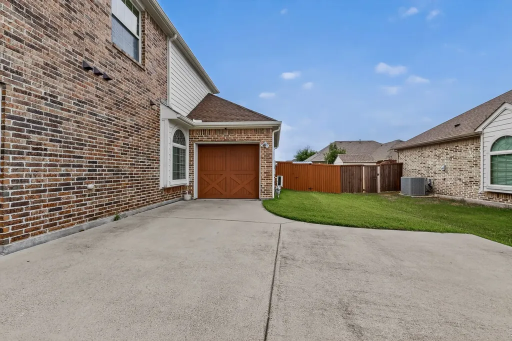 817 Mallard Drive Forney TX 75126