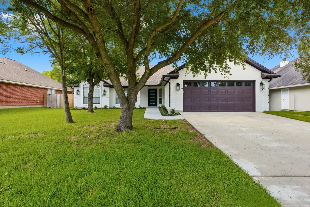 318 Landsburg Lane College Station TX 77845