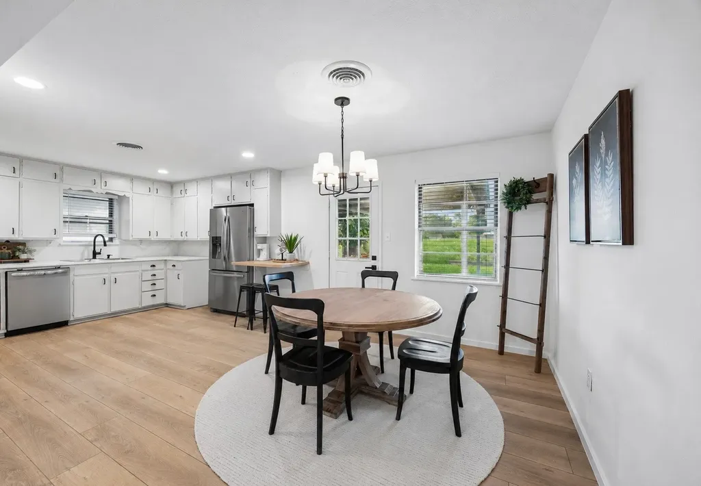 104 E Oak Street Gunter TX 75058
