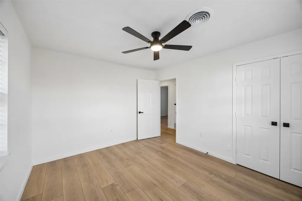104 E Oak Street Gunter TX 75058
