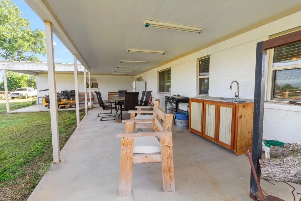 250 Williford Street Fairfield TX 75840