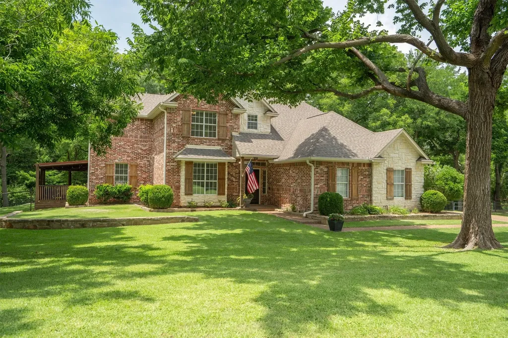 2303 Britt Drive Argyle TX 76226