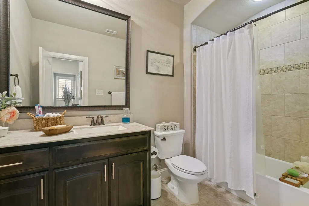 417 Chestnut Lane Roanoke TX 76262