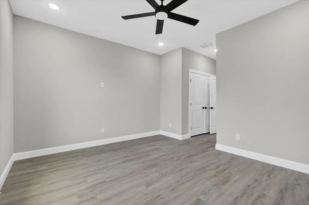 804 Premier Grand Prairie TX 75051