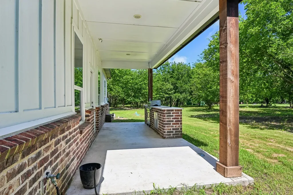 164 County Road 2266 Quinlan TX 75474