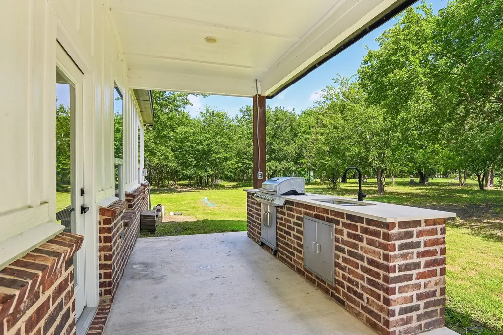 164 County Road 2266 Quinlan TX 75474