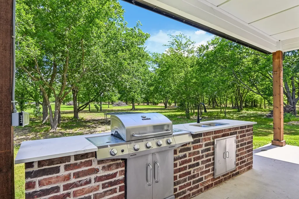 164 County Road 2266 Quinlan TX 75474