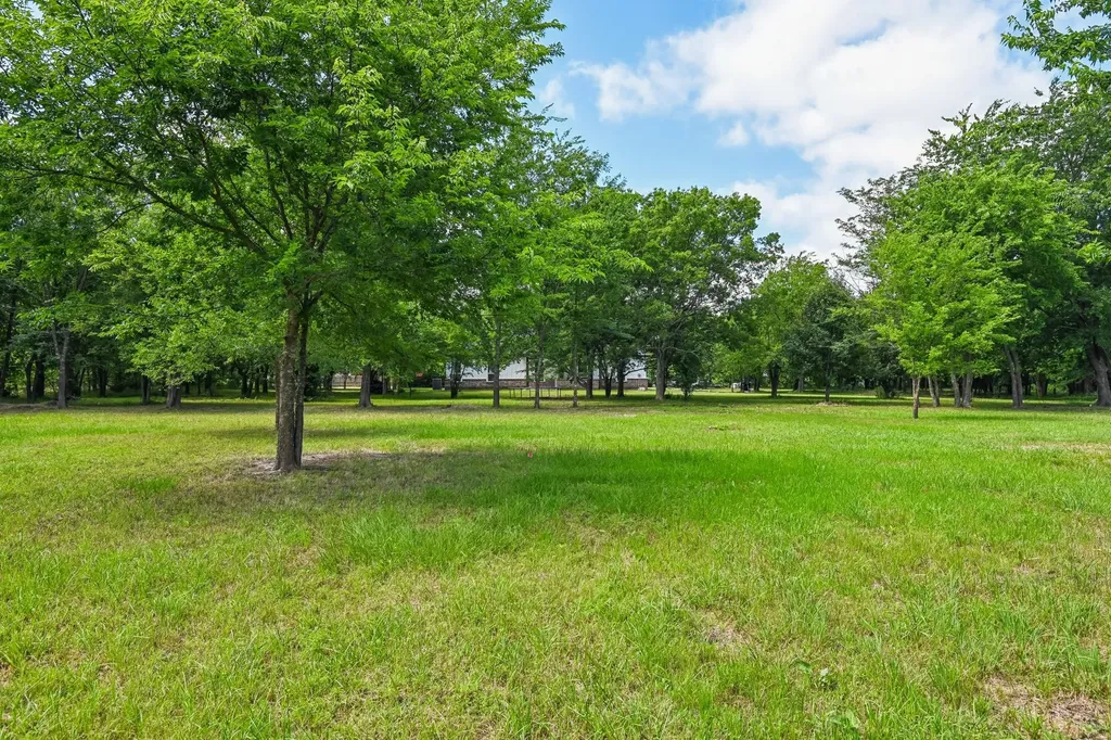 164 County Road 2266 Quinlan TX 75474