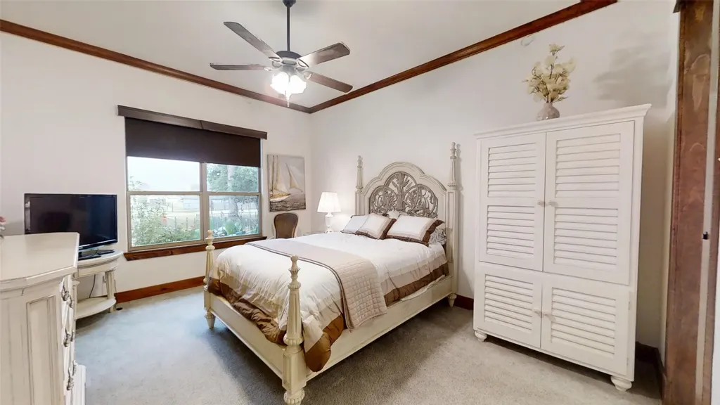 1012 Catalina Bay Boulevard Granbury TX 76048