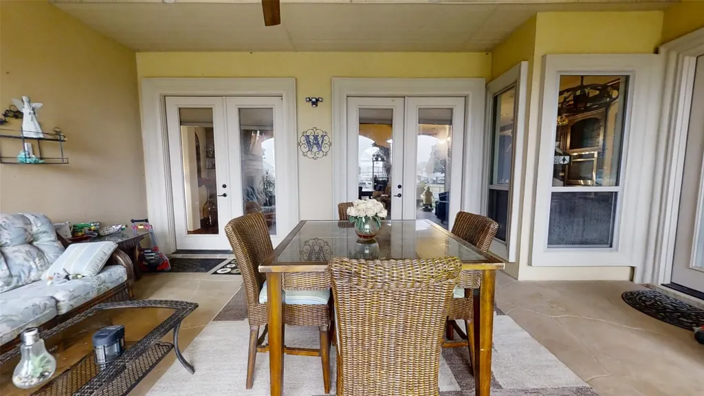 1012 Catalina Bay Boulevard Granbury TX 76048
