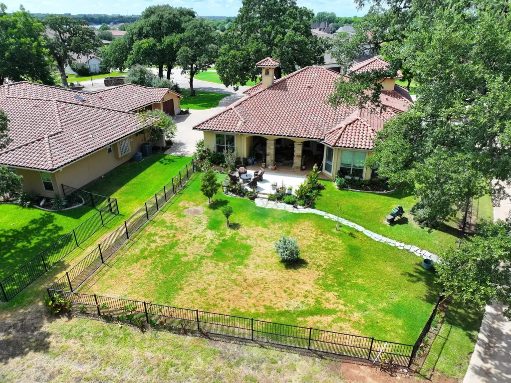 1012 Catalina Bay Boulevard Granbury TX 76048