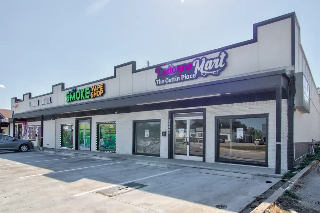 1208-1222 Fort Worth Drive Denton TX 76205