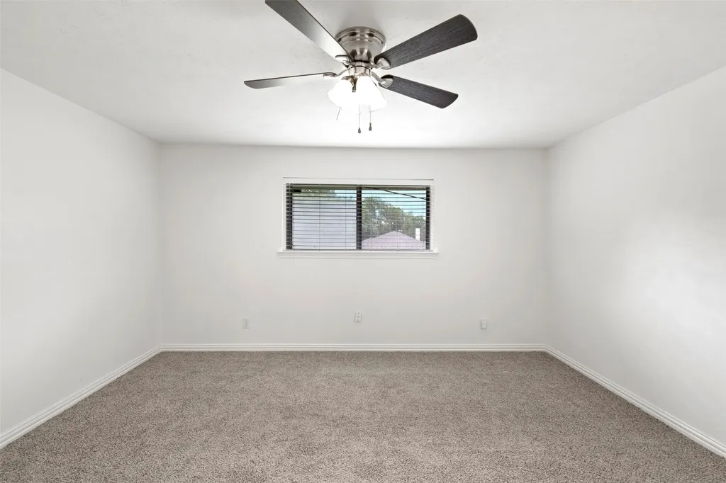 102 Pecan Lane Oak Leaf TX 75154