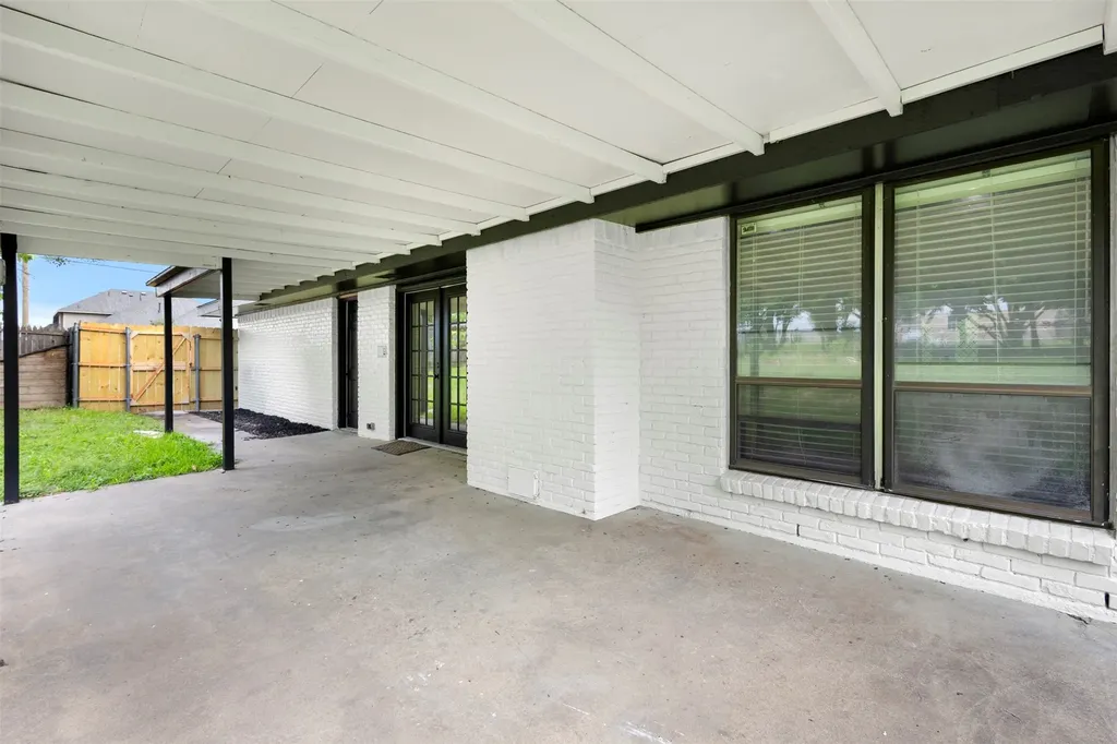 102 Pecan Lane Oak Leaf TX 75154