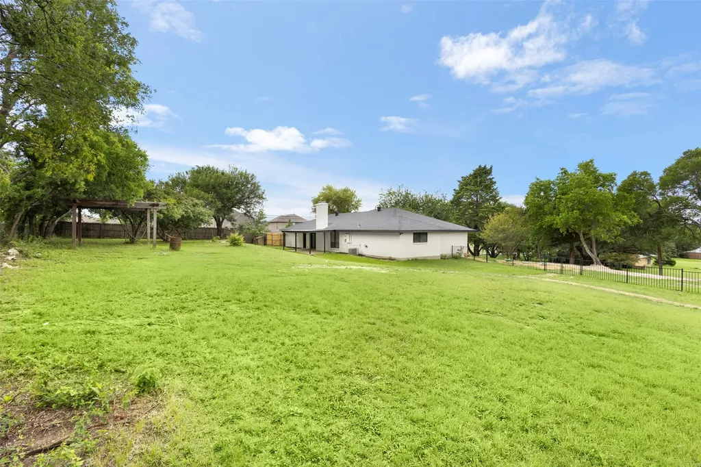 102 Pecan Lane Oak Leaf TX 75154
