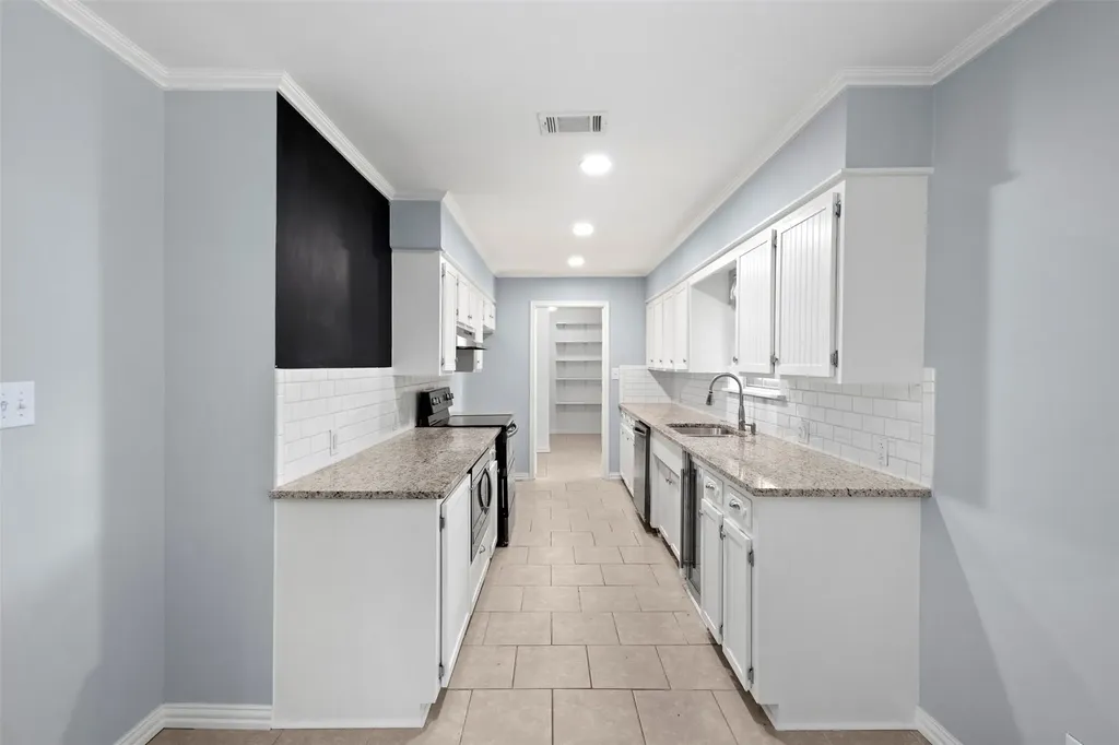 102 Pecan Lane Oak Leaf TX 75154