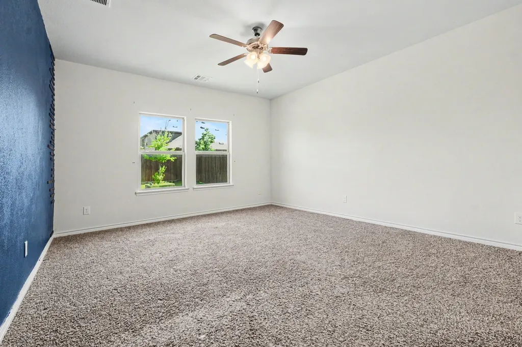 10600 Breezeway Drive Aubrey TX 76227