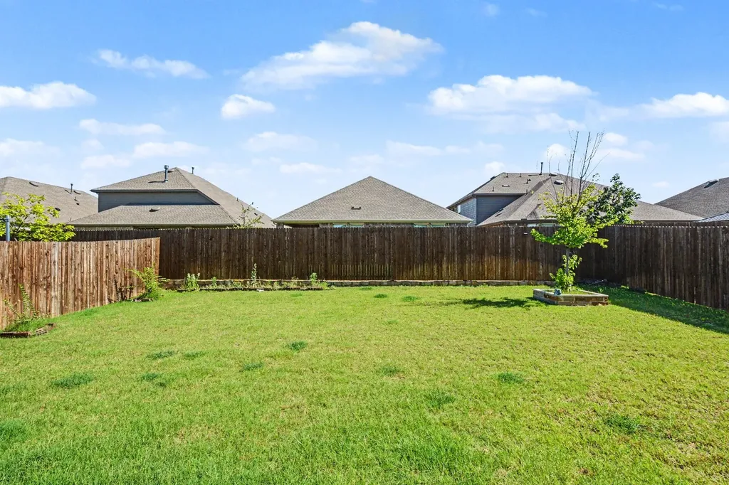 10600 Breezeway Drive Aubrey TX 76227