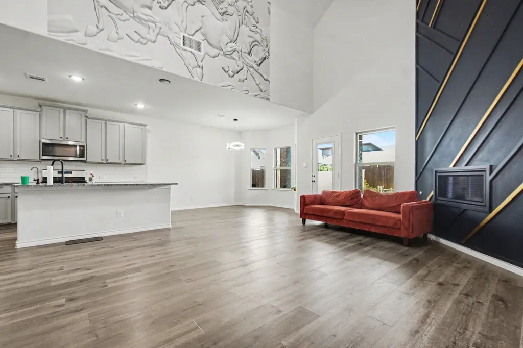 10600 Breezeway Drive Aubrey TX 76227