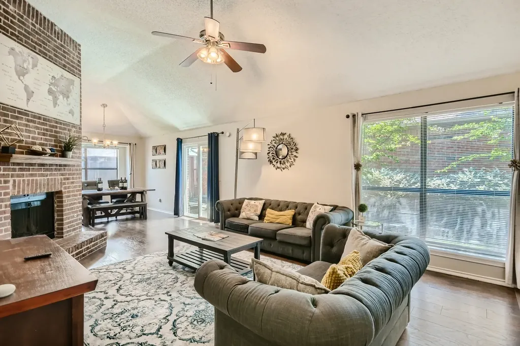 627 Meadowbrook Street Allen TX 75002