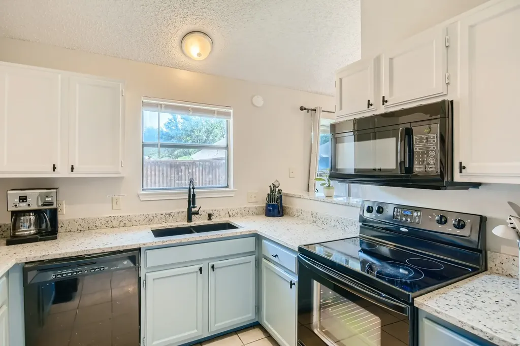 627 Meadowbrook Street Allen TX 75002