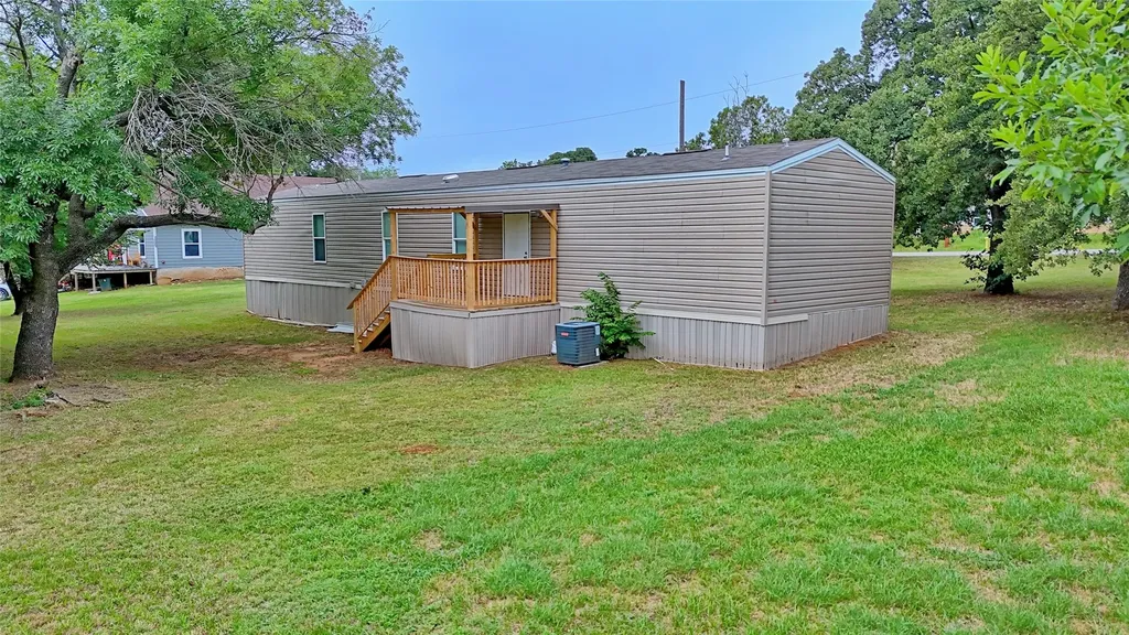 504 Fannin Street Nocona TX 76255