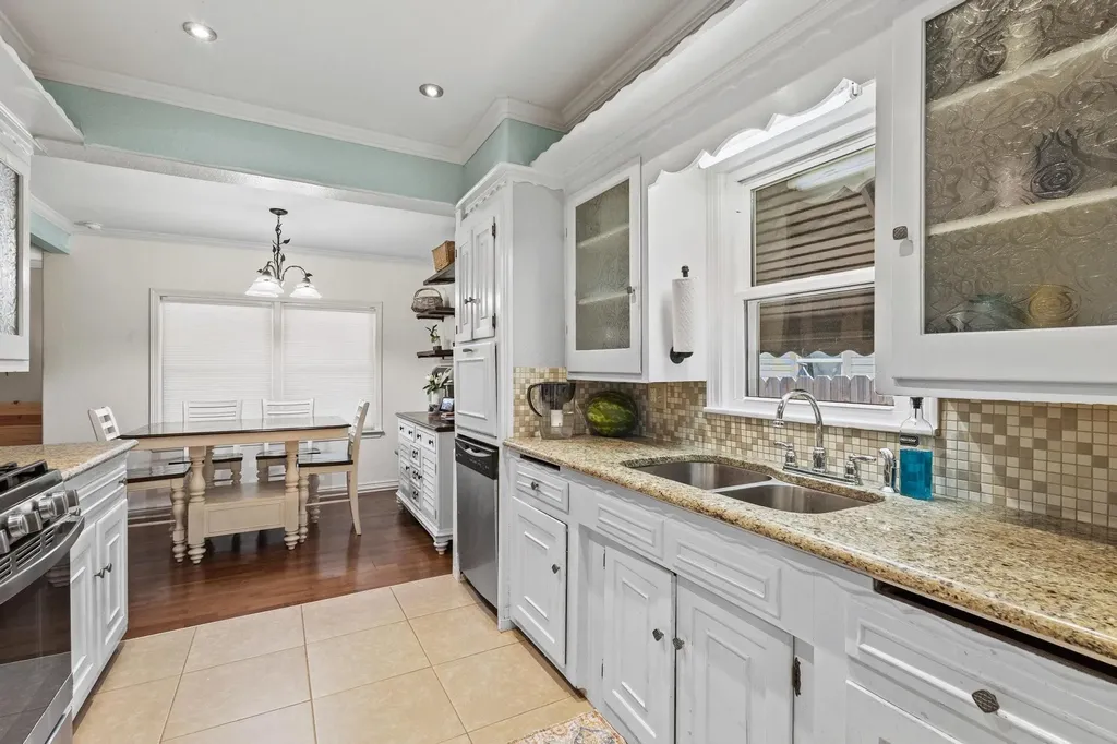 110 S Binkley Street Sherman TX 75092