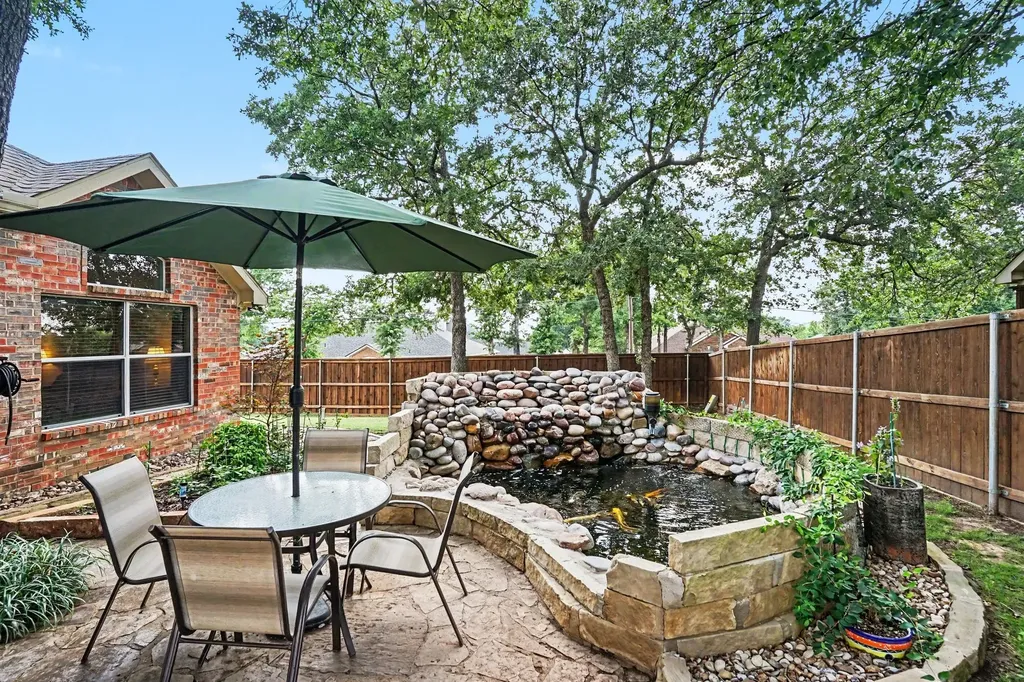 2801 Warwick Drive Corinth TX 76210