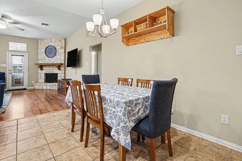 2801 Warwick Drive Corinth TX 76210