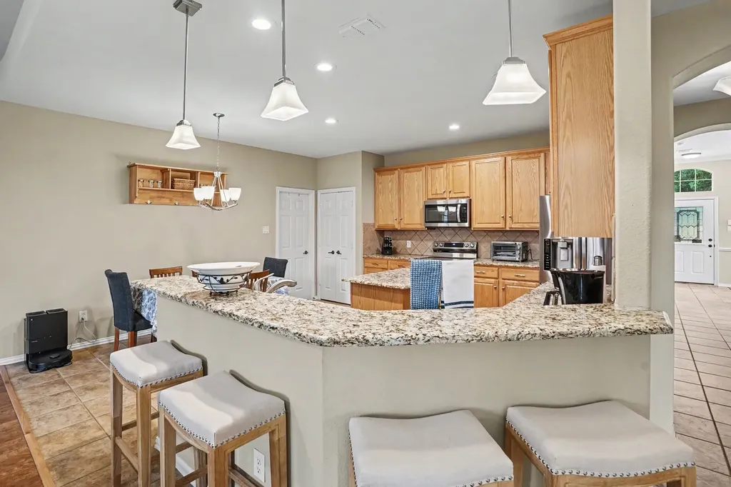 2801 Warwick Drive Corinth TX 76210