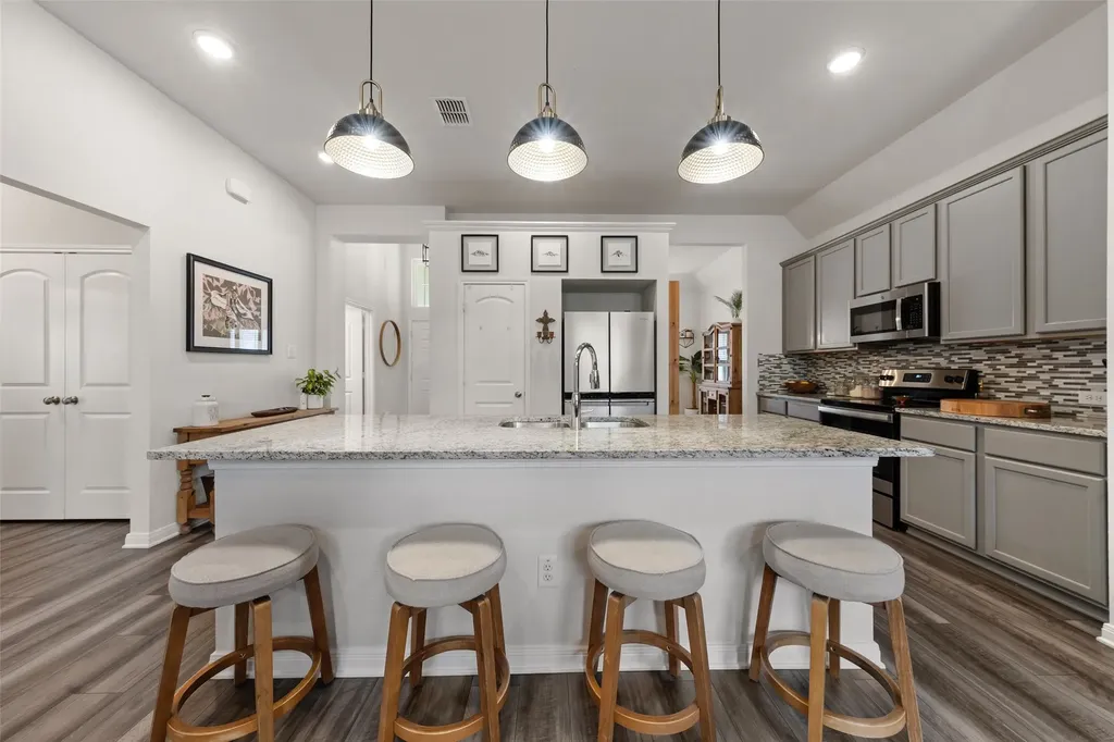 10237 Driskill Drive Waco TX 76708