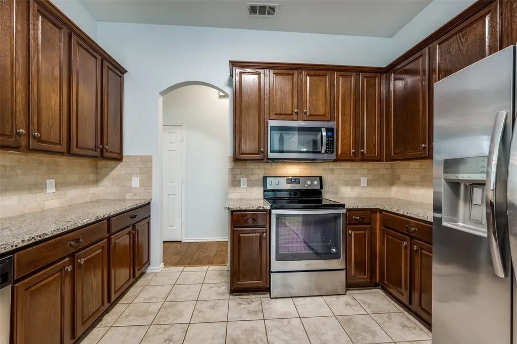 1617 Redwood Drive Corinth TX 76210