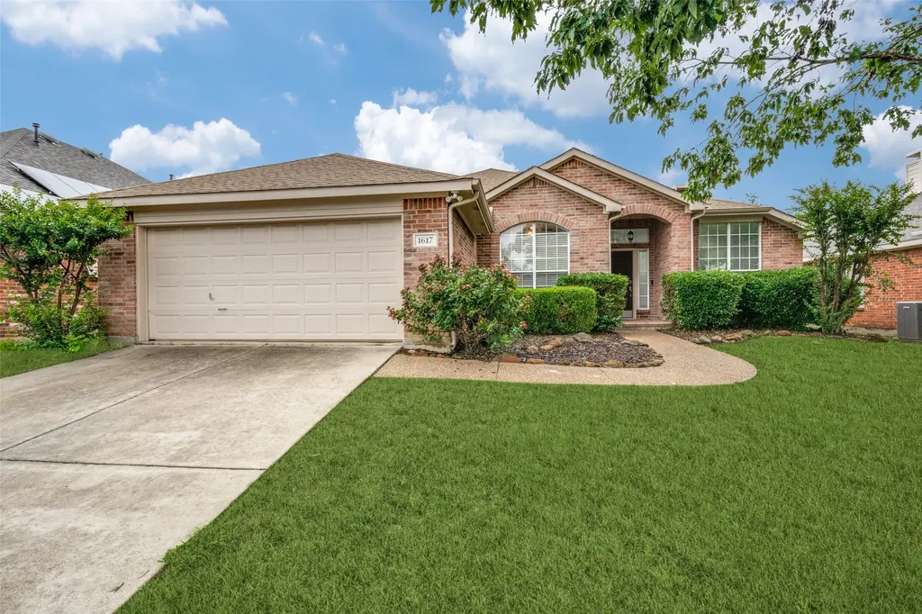 1617 Redwood Drive Corinth TX 76210