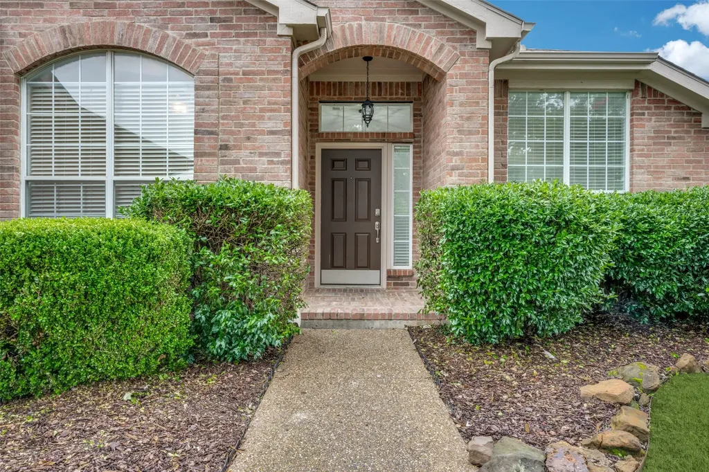 1617 Redwood Drive Corinth TX 76210