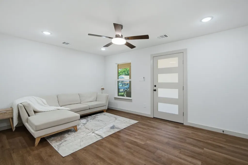 5610 Calloway Street Sansom Park TX 76114