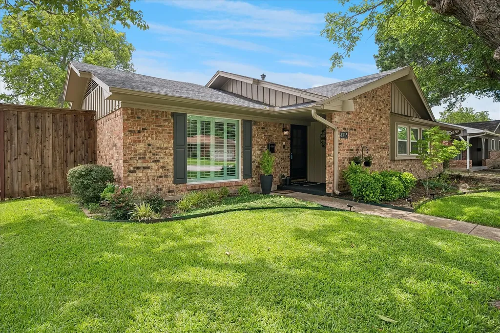 4218 Ashville Drive Garland TX 75041