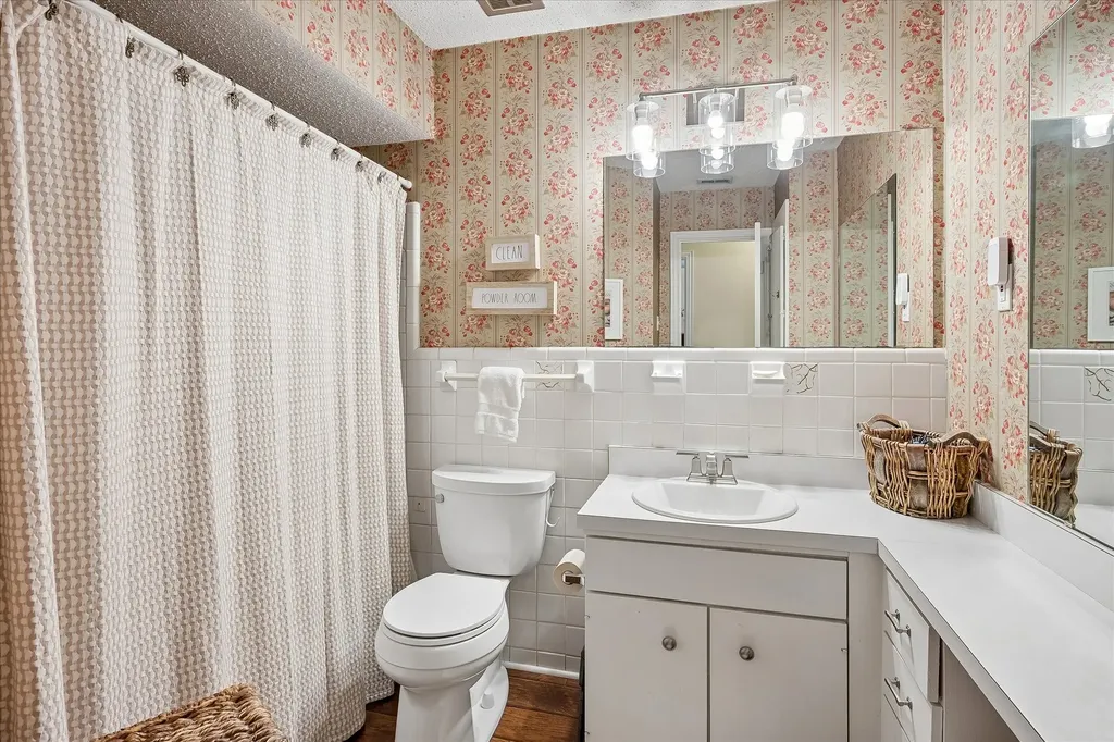 4218 Ashville Drive Garland TX 75041