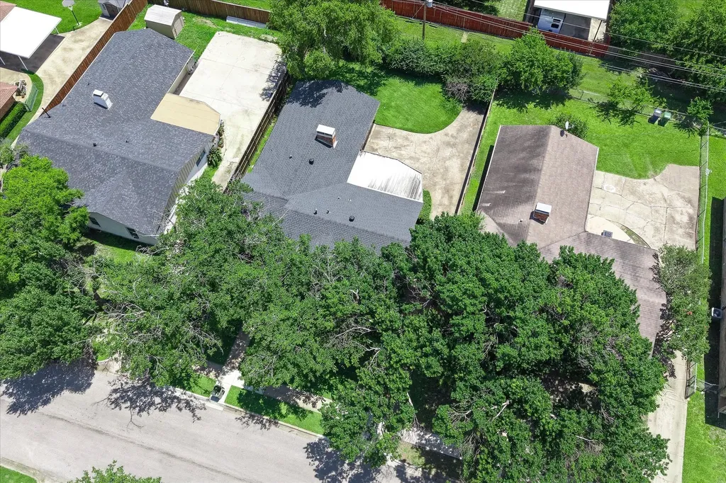 4218 Ashville Drive Garland TX 75041