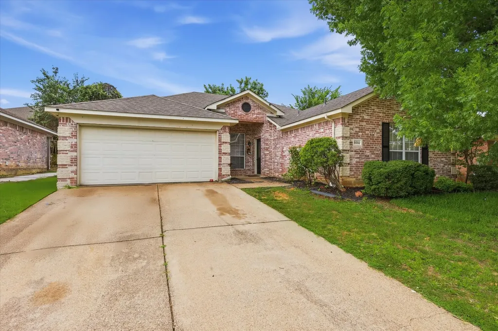 5002 Bayberry Drive Arlington TX 76017