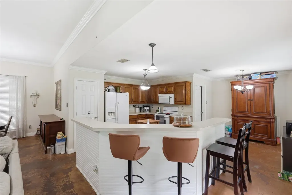 5002 Bayberry Drive Arlington TX 76017