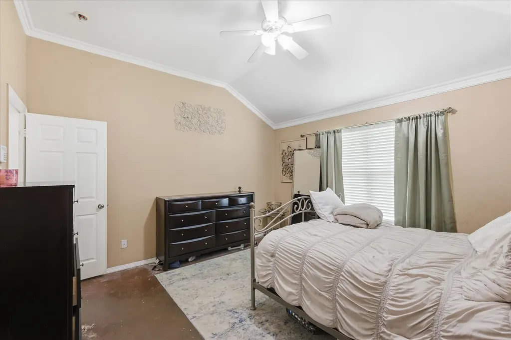 5002 Bayberry Drive Arlington TX 76017