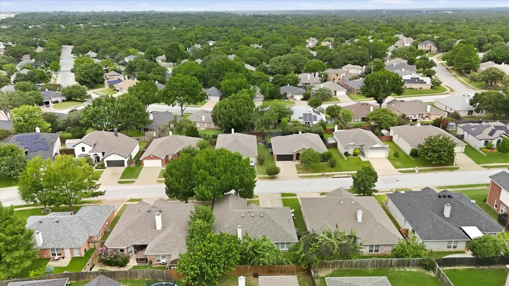 5002 Bayberry Drive Arlington TX 76017