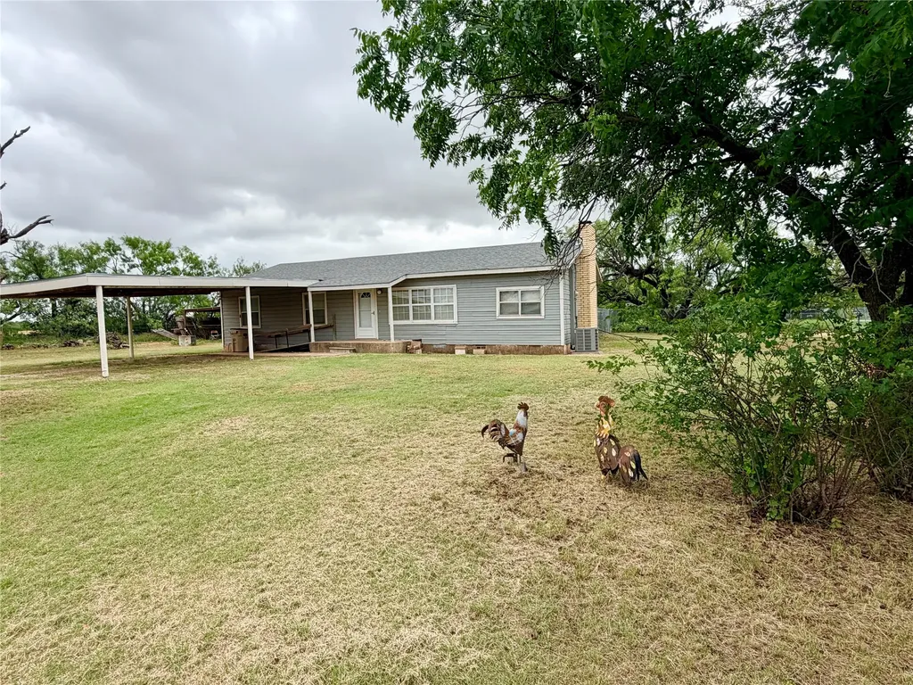 649 Mccartney Lane Tye TX 79563
