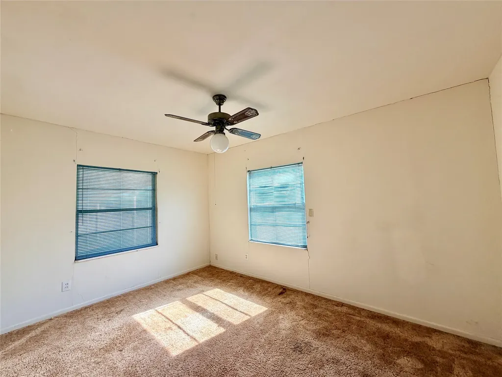 649 Mccartney Lane Tye TX 79563