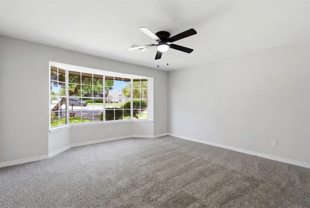 210 Squirebrook Drive Desoto TX 75115