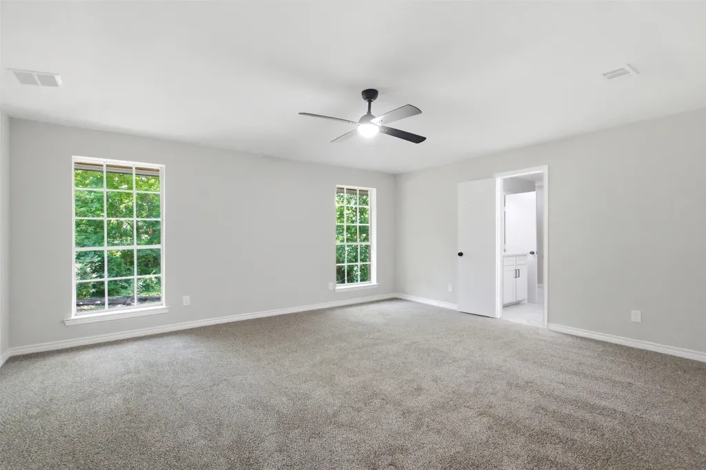 210 Squirebrook Drive Desoto TX 75115