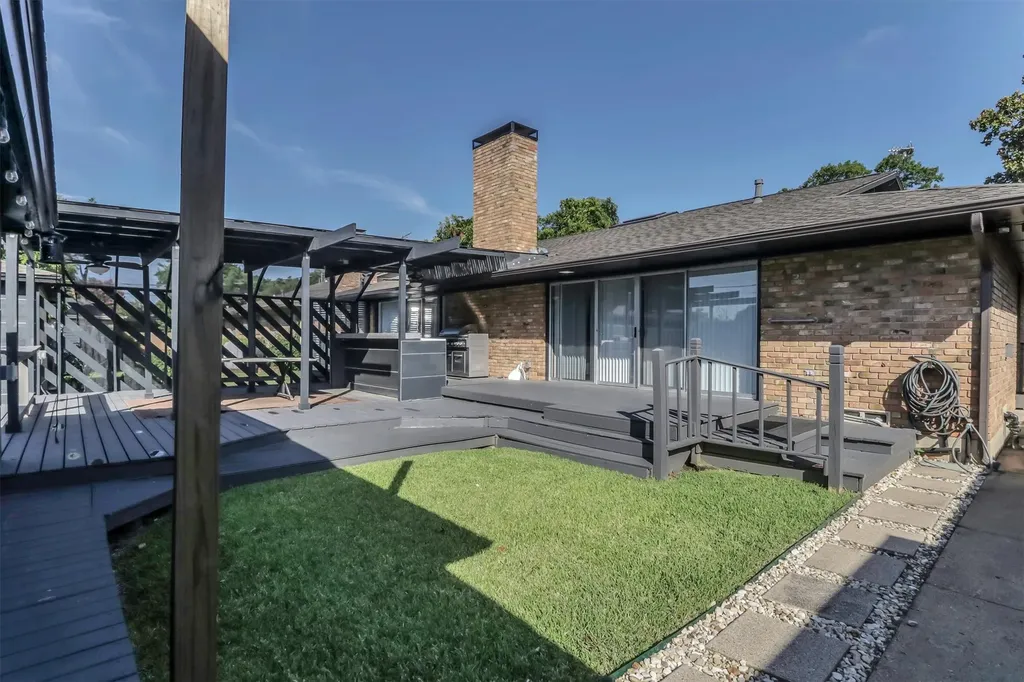 7428 Walling Lane Dallas TX 75231